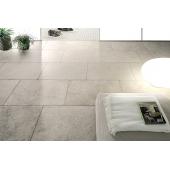 coem aquitaine grigio szurke fagyallo meszko travertin mediterran ko gres padlolap modern minimal nappali konyha design nagymeretu hidegburkolat padlo burkolat.jpg